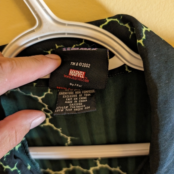 2002 Hulk Button Up Shirt - Picture 3 of 3